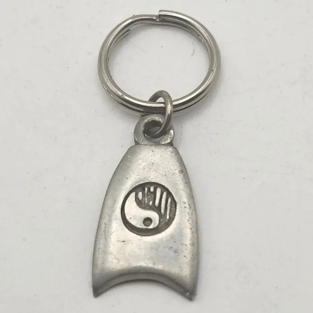 Yin Yang Hand Symbol Keychain Gray Metal Zen Spiritual Tai Chi Key Ring Charm